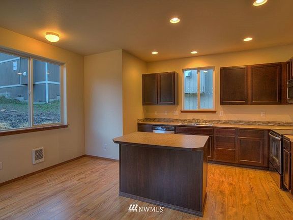 5th image of 19663 12th Avenue NE #LT42
