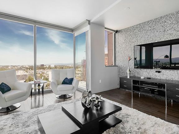 2nd image of 38 N Almaden Blvd Unit 1711