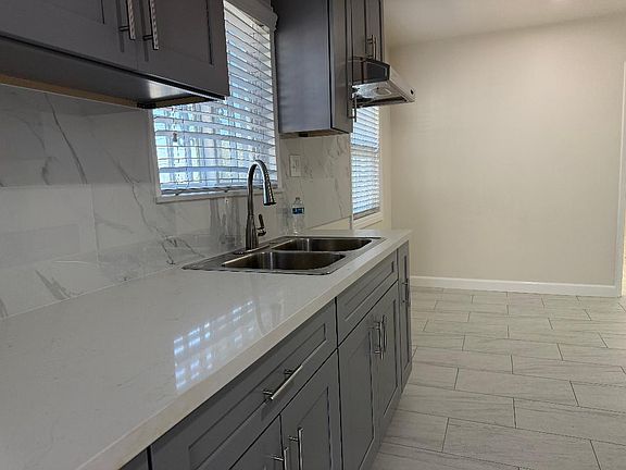 2nd image of 2325 Kelburn Ave