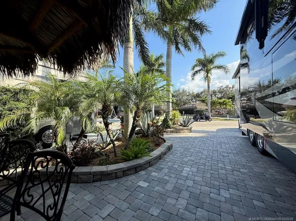 254 NW Hazard Way, Port Saint Lucie, FL 34986