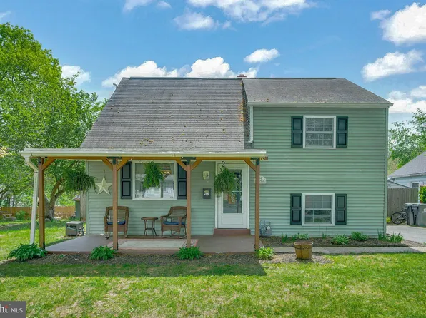 40 Robarts Dr, Phoenixville, PA 19460