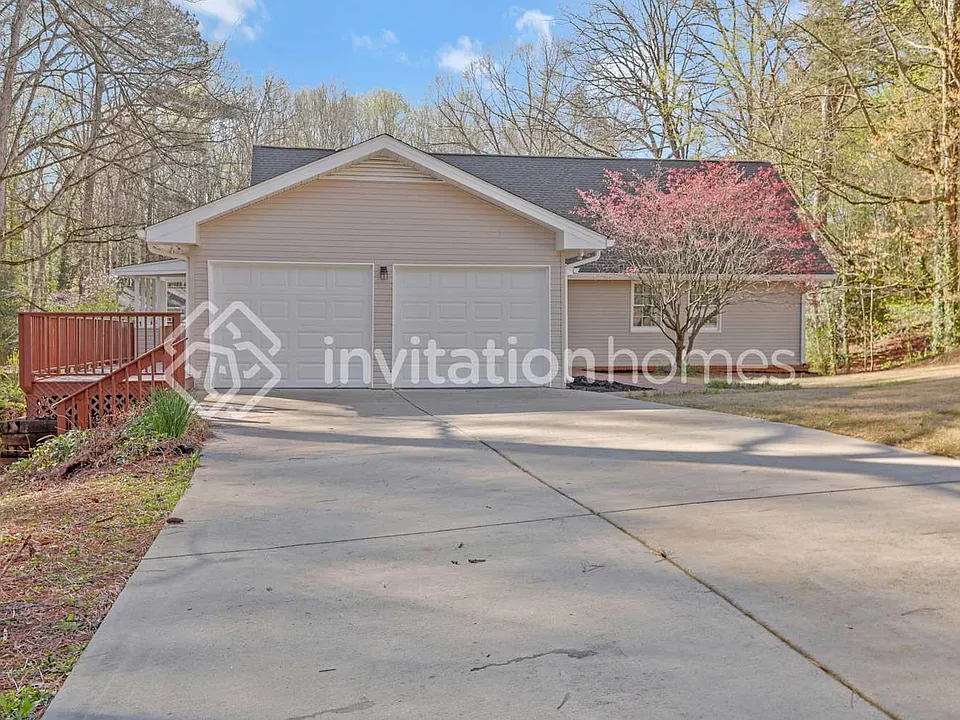 2221 Perrin Dr