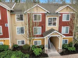 710 240th Way SE #J302, Sammamish, WA