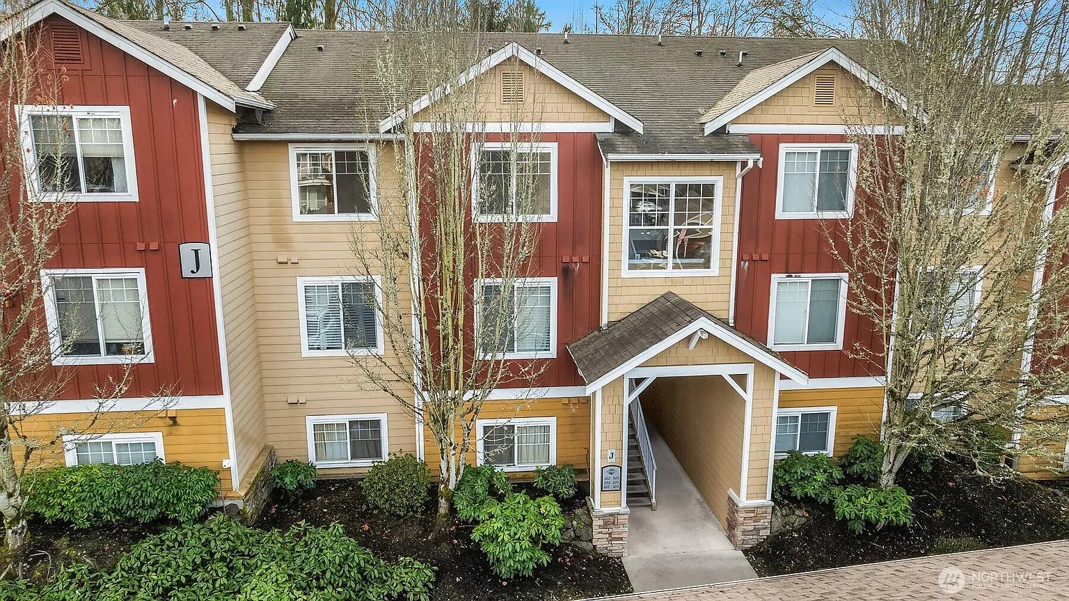 710 240th Way SE #J302 photo 1