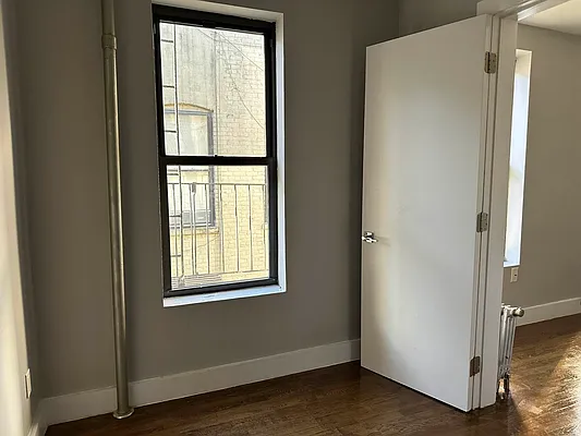 Rented by Premier One Realty LLC | media 8