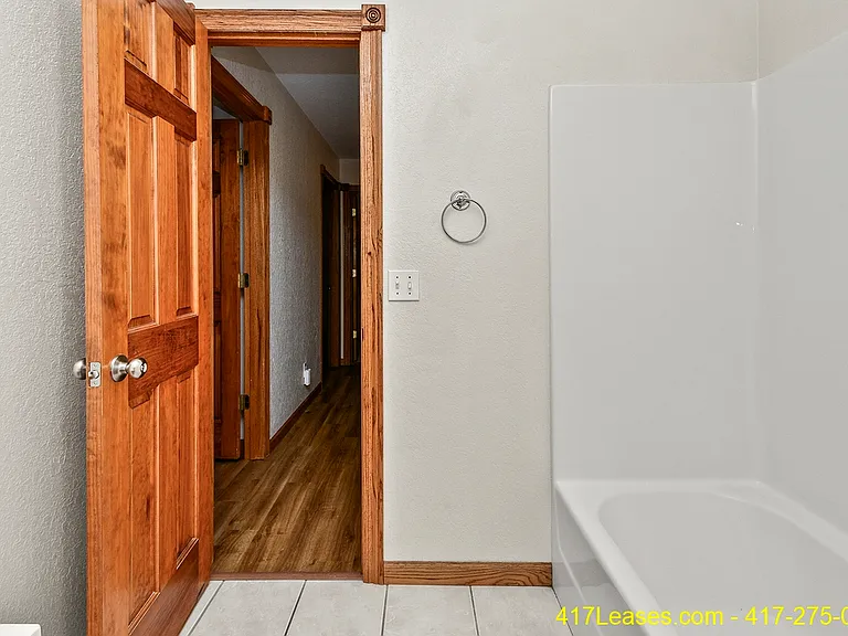 1261 E Lakewood St — Photo 37