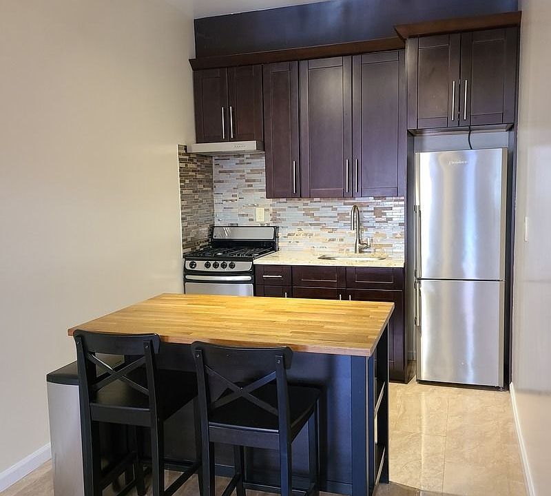 1st image of 18-12 Astoria Blvd #201