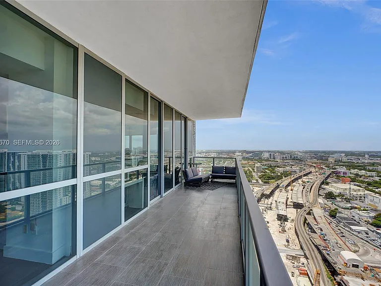 1100 Biscayne Blvd #3708S — Photo 8