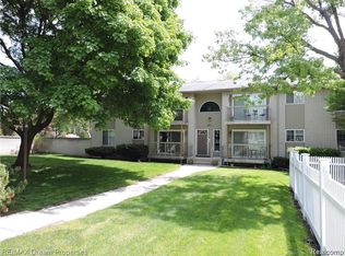 3501 W Forteen Mile Rd APT 13, Royal Oak, MI 48073