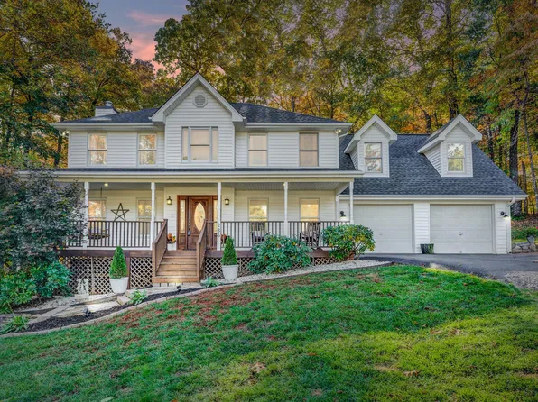 236 Dillard Ln, Rocky Mount, VA 24151