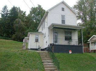 126 Pennsylvania Ave, Chester, WV