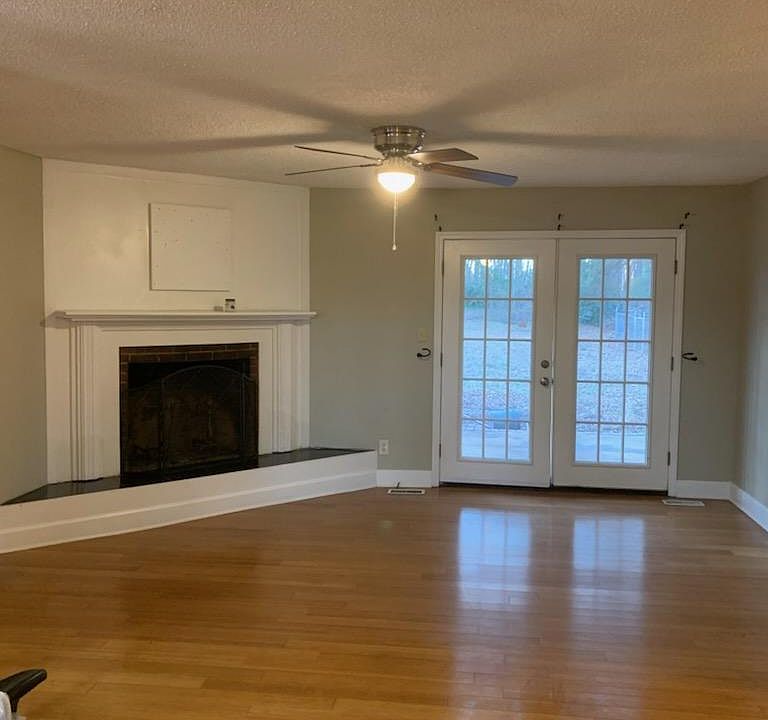 1st image of 237 Lawhon St