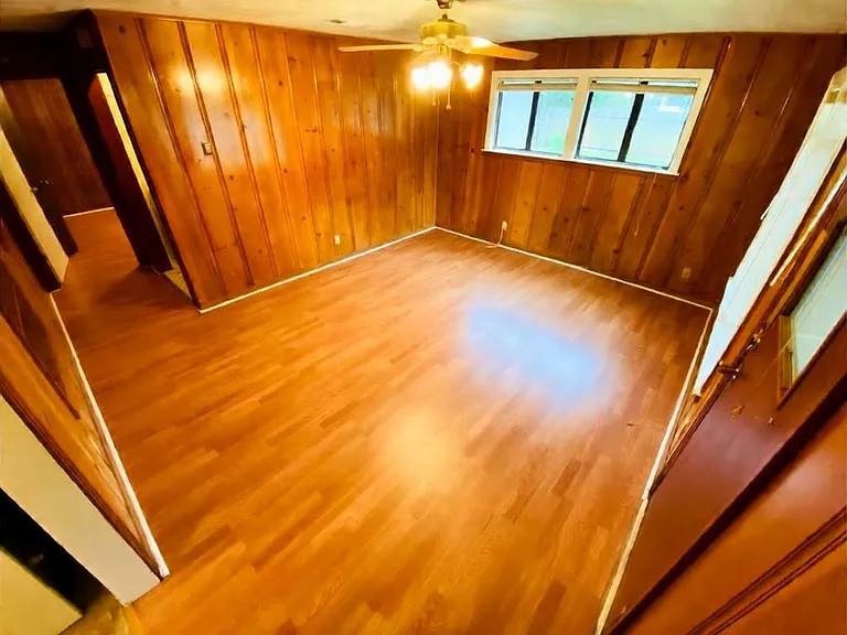 365 E Irby St — Photo 21