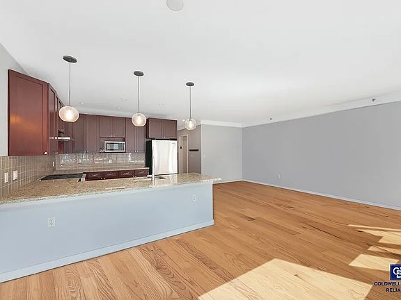 5th image of 435 E 117th St APT 3