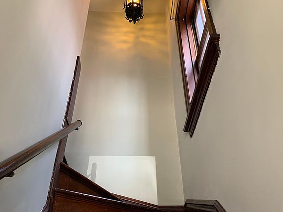 3rd image of 3949 Fillmore St Floor 2