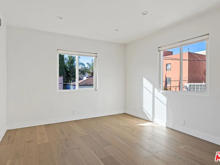 153 S Palm Dr #PENTHOUSE — Photo 18