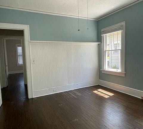 3rd image of 1610 Talbot Ave