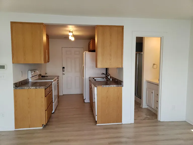 310 Perry Ave N — Photo 12
