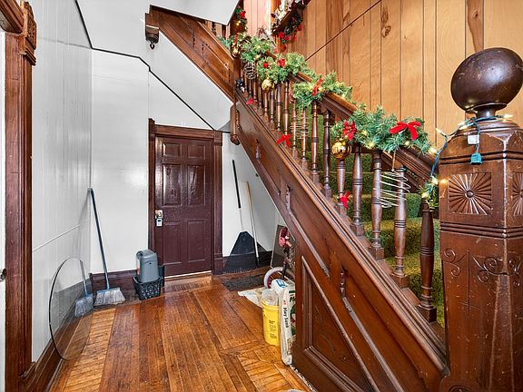 2nd image of 328 E Fond Du Lac St