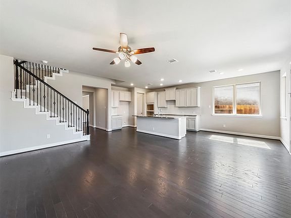 4th image of 9831 Willow Crown Ln