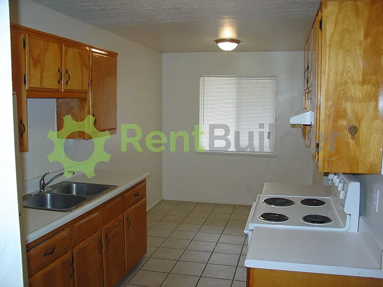 205 Vassar Dr SE — Photo 36