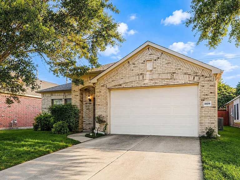 24314 Courtland Oaks St — Photo 2