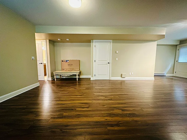 2895 Edgemont Blvd — Photo 6