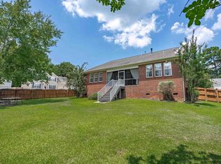 425 Keowee Dr, Lexington, SC 29072