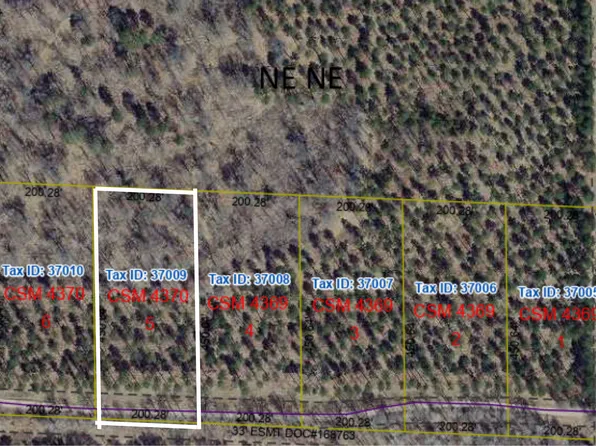 5 Miramar Rd, Spooner, WI 54801