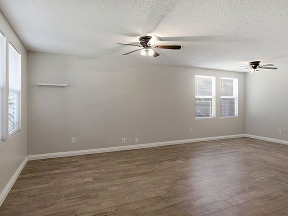 5th image of 16536 Jasmine Springs Dr