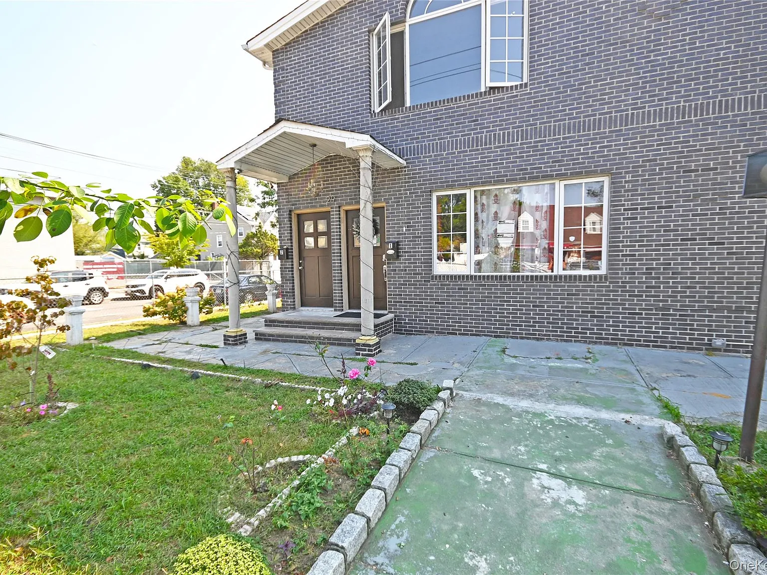 4 bed, 2.0 bath, 1600 sqft, $3,950 — Photo 2