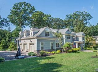 200 Woodland Ave, Ridgewood, NJ 07450