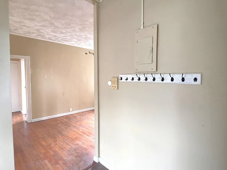 21-77 33rd St #5H — Photo 6