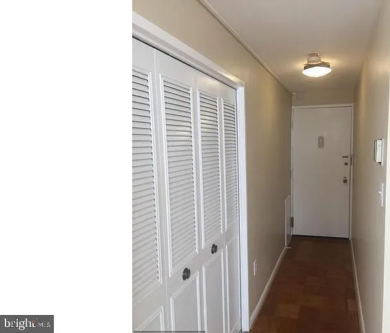 Studio, 487 sqft, $1,595 — Photo 2