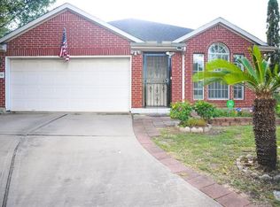 7038 Leaders Crossing Dr, Houston, TX 77072