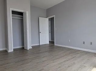 526 Central Ave #402, Newark, NJ 07107