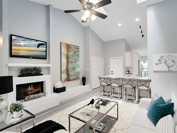 3rd image of 3363 Paisley Cir
