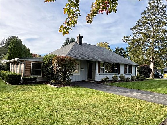 2nd image of 3202 Aberdeen Cir
