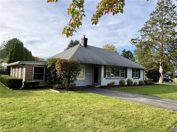 3202 Aberdeen Cir, Allentown, PA 18104