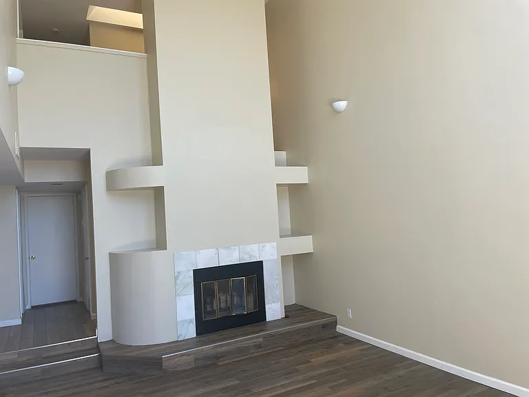 2415 Levante St — Photo 9