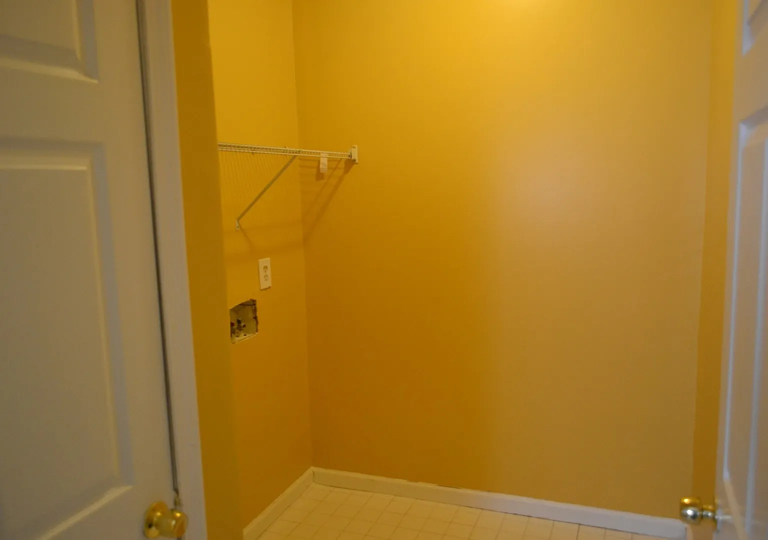 446 Holly St — Photo 1