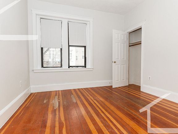 2nd image of 1383 Commonwealth Ave #2