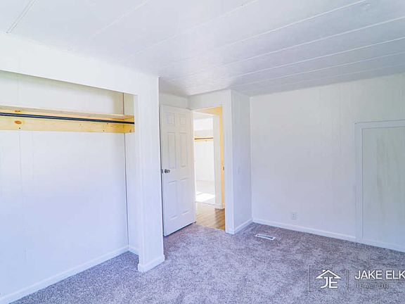5th image of 5731 W Limouze Ave