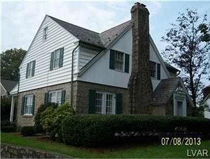 1st image of 418 E Washington Ave