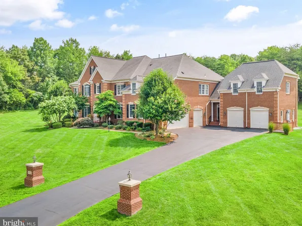 27712 Paddock Trail Pl, Chantilly, VA 20152
