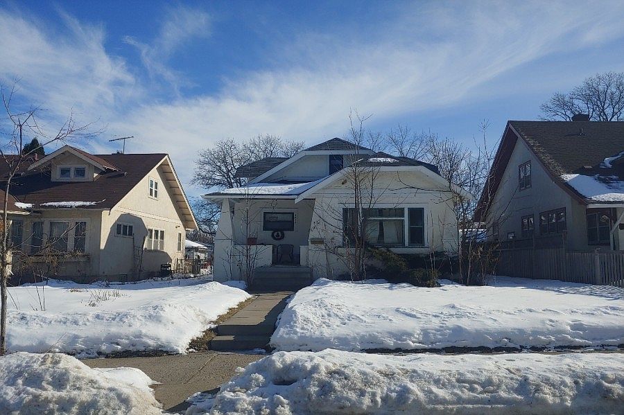 1st image of 3933 25th Ave S