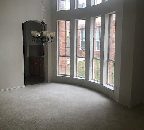 4th image of 5305 Hollow Knoll Dr