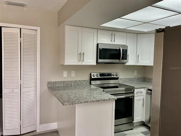 5008 Manatee Ave W #2 — Photo 5