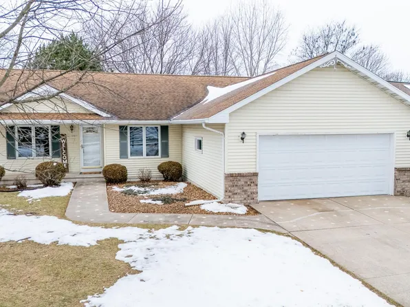1505 W Westhaven Cir, Oshkosh, WI 54904
