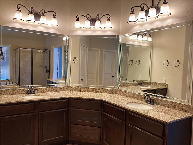 5922 Solara Ledge Ln — Photo 15